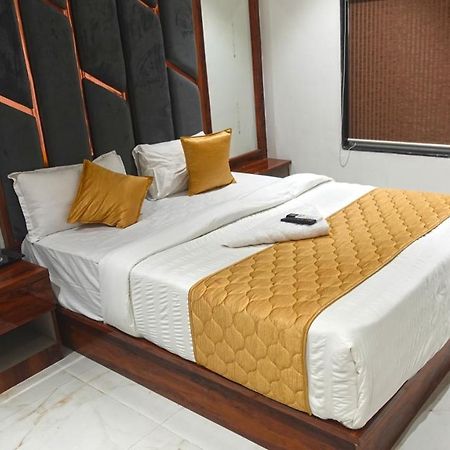 Hotel Palms Residency, Chembur 뭄바이 외부 사진